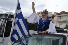 σ Αθήνα: Οι εικόνες που θα μείνουν στην Ιστορία – Οι Κολοκοτρώνηδες και ο λυράρης