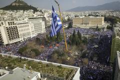 Συλλαλητήριο για τη Μακεδονία στο Σύνταγμα: Για 1,5 εκατ. διαδηλωτές κάνουν λόγο οι διοργανωτές - 140.000 λέει η ΕΛ.ΑΣ (ΦΩΤΟ & ΒΙΝΤΕΟ)