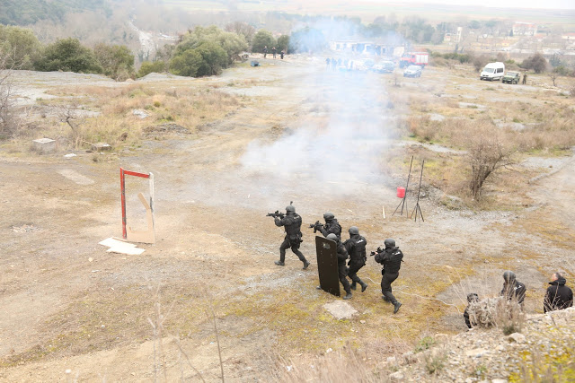 Στην Ρεντίνα εκπαιδεύτηκε η ΕΚΑΜ Βορείου Ελλάδας (φωτογραφίες) - Φωτογραφία 2