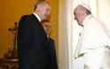 Στο Βατικανό ο «σουλτάνος» Το δώρο με νόημα που χάρισε ο Πάπας Φραγκίσκος στον Ερντογάν