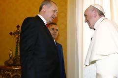 Στο Βατικανό ο «σουλτάνος» Το δώρο με νόημα που χάρισε ο Πάπας Φραγκίσκος στον Ερντογάν