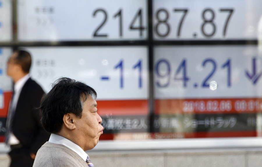 Αναταραχή στις διεθνείς αγορές: «Ελεύθερη πτώση» στη Wall Street - Μεγάλες απώλειες στο Τόκιο - Φωτογραφία 2