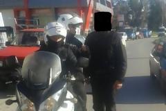 Λαμία: Νεαρός αθίγγανος δάγκωσε συνταξιούχο για να του κλέψει τα χρήματα – Επεισοδιακή σύλληψη του δράστη [Εικόνες]