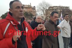 Φωτογραφίες: Διαδηλωτές αλυσοδέθηκαν για να «υποδεχτούν» τον Τσίπρα στην Πάτρα