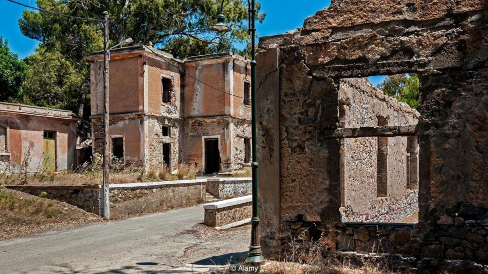 Το Λακκί της Λέρου ανακάλυψε το BBC – «Η παράξενη ομορφιά της πιο περίεργης πόλης της Ελλάδας» [video] - Φωτογραφία 6