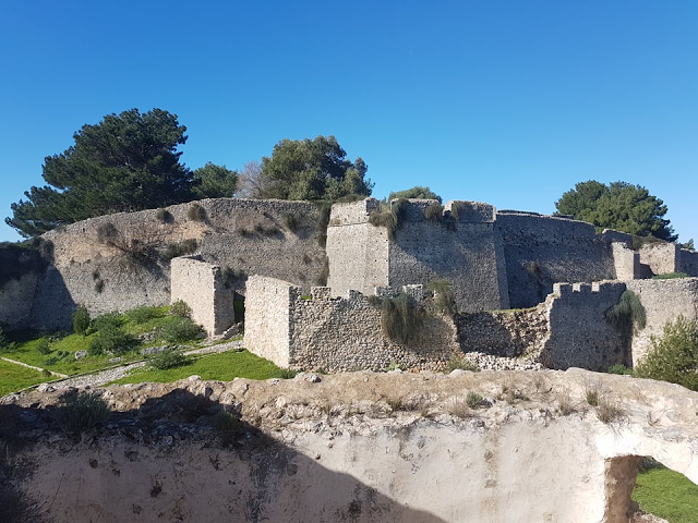 SOS: Καταρρέει το Μεσαιωνικό ΚΑΣΤΡΟ της ΒΟΝΙΤΣΑΣ - Φωτογραφία 2