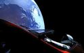 Εκτοξεύτηκε ο ισχυρότερος πύραυλος στον κόσμο μαζί με ένα αυτοκίνητο Tesla