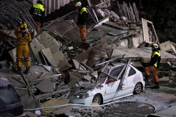 Δεν σταματά να τρέμει η Ταϊβάν! Νέος σεισμός 5,7 Ρίχτερ - Αποκαλύπτονται τα πτώματα κάτω από τα συντρίμμια - 7 νεκροί και 64 αγνοούμενοι [photos+video] - Φωτογραφία 1