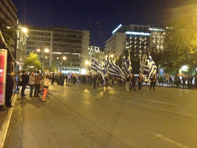 Πορεία με Μιχαλολιάκο μπροστά - Φωοτγραφίες από το Σύνταγμα - Φωτογραφία 7