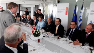 Γεύμα Σαμαρά στους πρεσβευτές της ΕΕ στην Αθήνα - Φωτογραφία 1