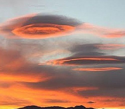 ΑΠΙΣΤΕΥΤΕΣ ΦΩΤΟ: Σύννεφα που μοιάζουν με... UFO! - Φωτογραφία 10