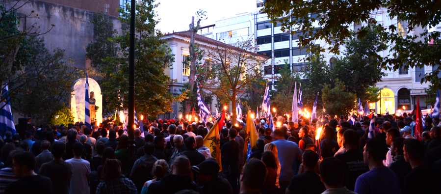 Περισσότεροι από 5.000 οπαδοί της Χρυσής Αυγής στο κέντρο της Αθήνας για την Άλωση - Φωτογραφία 5