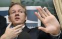 Οι Βρετανοί στέλνουν τον Mr. Wikileaks στο εδώλιο του κατηγορουμένου στη Σουηδία