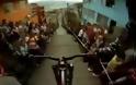 Παρακολουθήστε extreme οδήγηση ποδηλάτου με τη κάμερα στο κεφάλι! [Video]