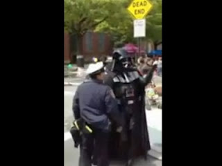 Όταν ο... Darth Vader πήρε κλήση! [Video] - Φωτογραφία 1