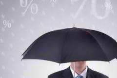 Ανάκαμψη στις ασφάλειες ζωής, βουτιά στις γενικές ασφαλίσεις