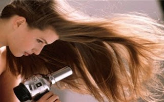 Συμβουλές για να προστατέψετε τα μαλλιά σας το καλοκαίρι - Φωτογραφία 1