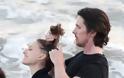 Ο Christian Bale δείχνει την τρυφερή πλευρά του στη Natalie Portman
