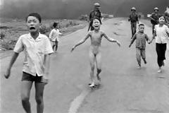 ΔΕΙΤΕ: Η ιστορία του κοριτσιού που συμβόλισε τη φρίκη του πολέμου