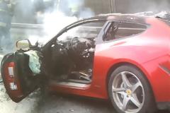 ΔΕΙΤΕ: Κάτι πολύ σοβαρό συμβαίνει στη Ferrari!