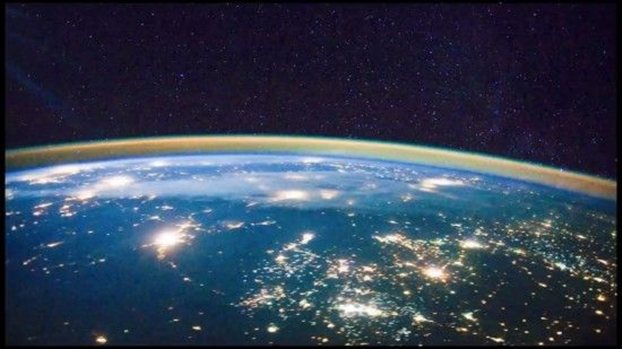 VIDEO: Σόου φωτός στη γήινη ατμόσφαιρα - Φωτογραφία 1