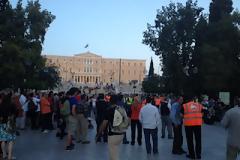 Οι αγανακτισμένοι μοτοσυκλετιστές στο Σύνταγμα