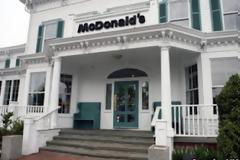 Το πιο «χλιδάτο» κατάστημα McDonald’s στον κόσμο