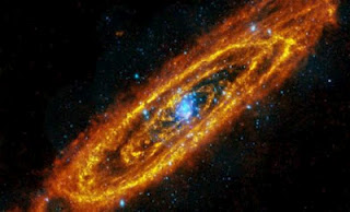 Σε 4 δισ. χρόνια θα συγκρουστεί η Ανδρομέδα με τον γαλαξία μας - Φωτογραφία 1