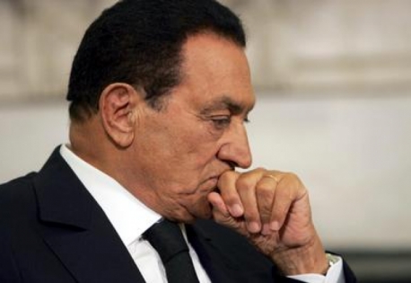 Σε ισόβια κάθειρξη καταδικάστηκε ο Χ. Μουμπάρακ - Φωτογραφία 1
