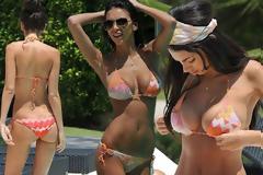 Η πανέμορφη Georgia και το μικρό μπικίνι της