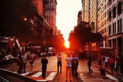 Here comes the sun: ένα μοναδικό αστικό φαινόμενο στη Νέα Υόρκη