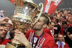 Φωτογραφίες από την απονομή του Ολυμπιακού !!