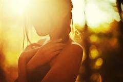 Σοκαριστική φωτογραφία δείχνει την ζημιά που κάνει ο Ήλιος στο δέρμα