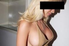 Κάτι ξέχασε να φορέσει, αλλά δεν πειράζει....