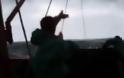 Σοκ έπαθαν ψαράδες με την ψαριά τους…(video)