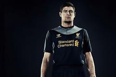 Οι νέες εκτός έδρας φανέλες των Λίβερπουλ και Έβερτον