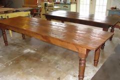 ΔΕΙΤΕ: Υπέροχα τραπέζια από ανακυκλωμένη ξυλεία