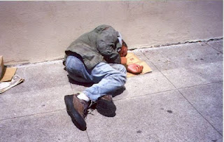 Ακόμη και οι άστεγοι θα πληρώσουν φόρο το 2012!!! - Φωτογραφία 1