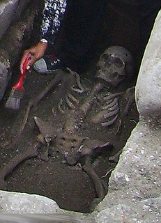 Βρυκόλακες στα Βαλκάνια; Βρέθηκαν σκελετοί με πασσάλους στο στήθος! [ΦΩΤΟ] - Φωτογραφία 1
