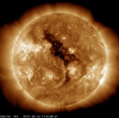 ΔΕΙΤΕ: Εικόνες από το σπάνιο αστρονομικό φαινόμενο της Αφροδίτης ανάμεσα στον Ήλιο και τη Γη! - Φωτογραφία 7