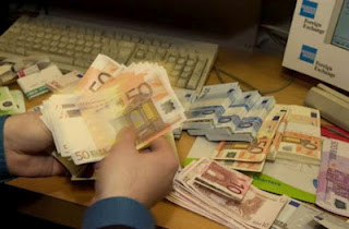 Κατακόρυφη αύξηση του ξεπλύματος μαύρου χρήματος στην Ιταλία - Φωτογραφία 1