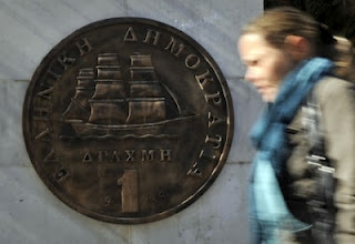 Deutsche Bank:Έτσι θα γυρίσουμε την Ελλάδα στη δραχμή - Φωτογραφία 1