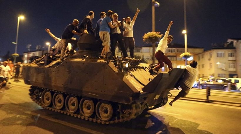 Τουρκία: Ισόβια σε 64 στρατιωτικούς για το αποτυχημένο πραξικόπημα - Φωτογραφία 1