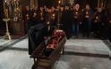 10213 - Η Εξόδιος ακολουθία και η ταφή του Ιερομονάχου Κυρίλλου Χιλιανδαρινού (1935 - 6 Φεβρουαρίου 2018) - Φωτογραφία 17