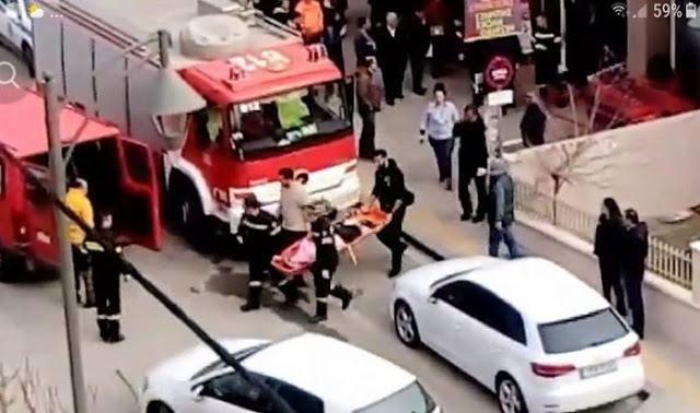 Αυτοκίνητο μπήκε μέσα σε σούπερ μάρκετ στην Χαλκιδική - Μια τραυματίας - Φωτογραφία 3