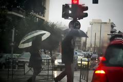Η «Ιοκάστη» θα σαρώσει τη χώρα το Σαββατοκύριακο: Ισχυρές βροχοπτώσεις, καταιγίδες και χιόνια