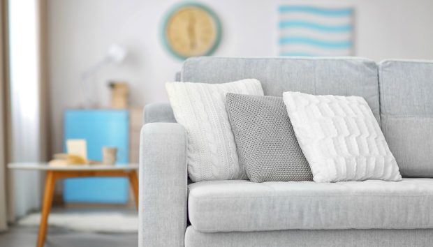 Υπόθεση καναπές: Διατηρήστε τον σαν καινούριο για πάντα με αυτά τα tips - Φωτογραφία 1