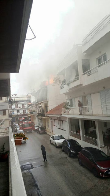 Πρέβεζα: Διαμέρισμα παραδόθηκε στις φλόγες - Ολοσχερής καταστροφή - Φωτογραφία 4