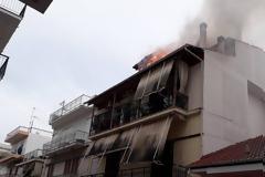 Πρέβεζα: Διαμέρισμα παραδόθηκε στις φλόγες - Ολοσχερής καταστροφή