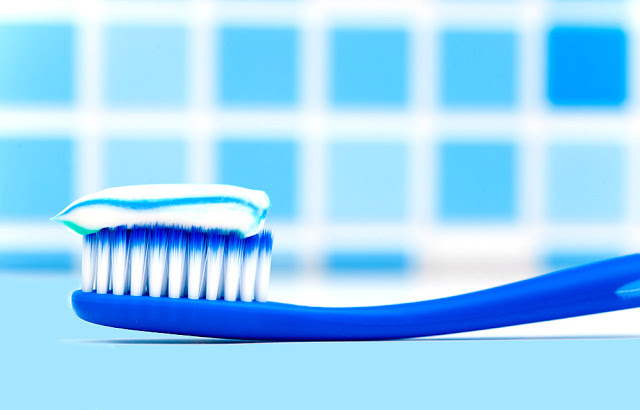 Ποια είναι τα συστατικά μιας οδοντόκρεμας; Είναι επικίνδυνα για την υγεία μας; - Φωτογραφία 1